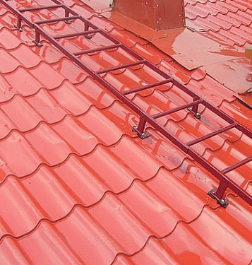 Лестница кровельная